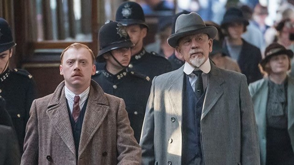 John Malkovich a Rupert Grint ve snímku Agatha Christie? Vraždy podle abecedy